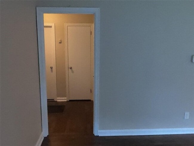 Foto del edificio - 817 Gertrude Pl NW