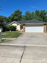 Building Photo - 3705 Lupine Dr