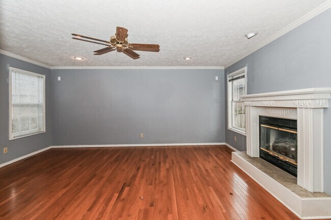 Foto del edificio - 512 North Lynette Avenue, Republic, MO, 65738