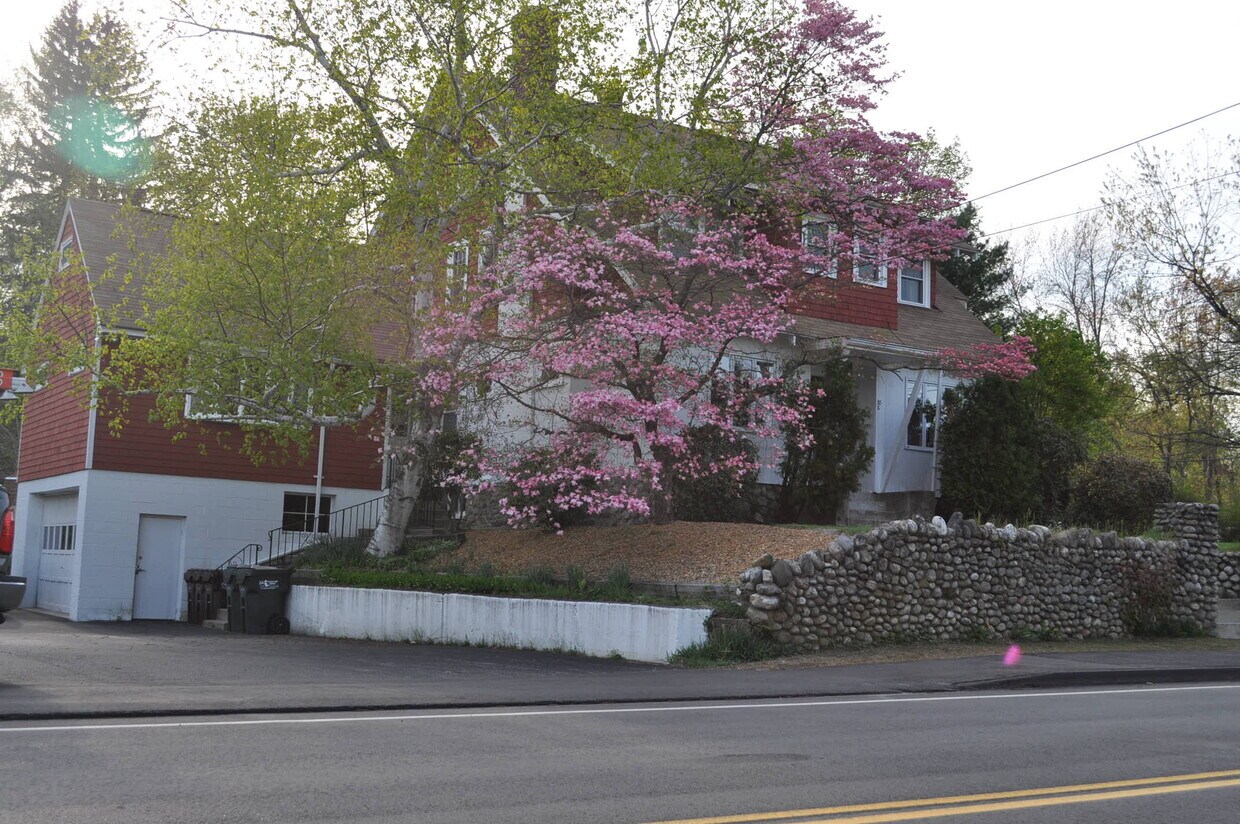 30 Boyce St Unit C, Auburn, MA 01501 Apartments in Auburn, MA