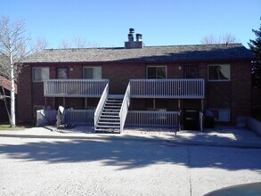 Building Photo - 5321-5327 Akes Dr