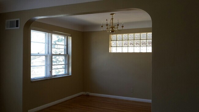Dining Room - 6230 Loughborough Ave