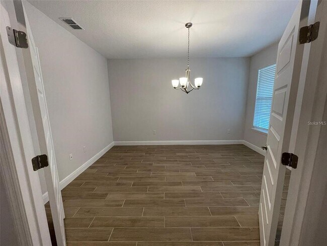 Building Photo - 15538 Mango Isle St