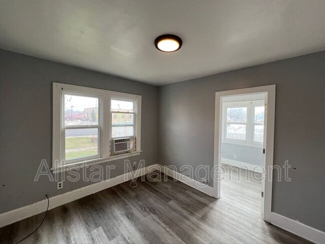 Foto del edificio - 539 E Cuyahoga Falls Ave