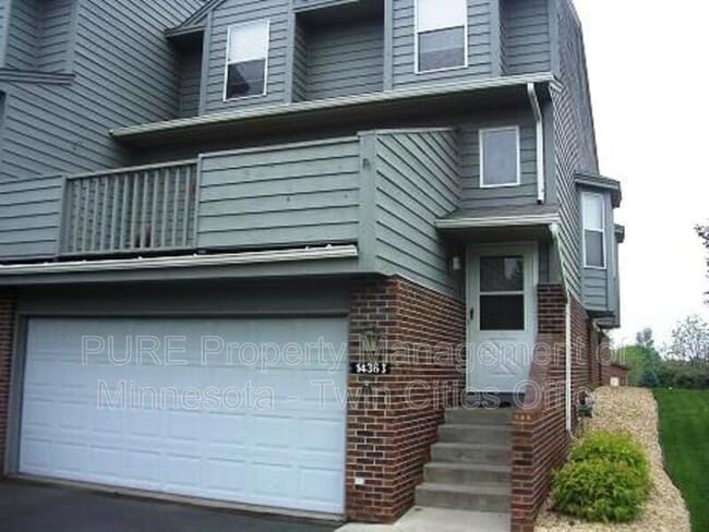 Building Photo - 14363 Estates Ave