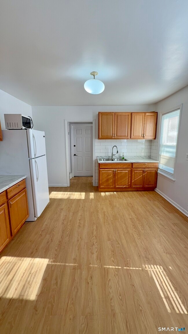 Building Photo - 168 Alfred St