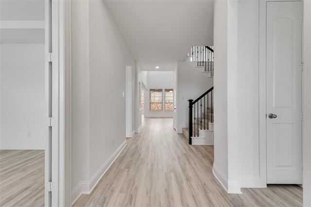 Foto del edificio - 409 Cottontail Ln