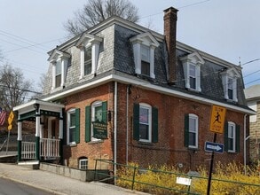 Building Photo - 45 White St