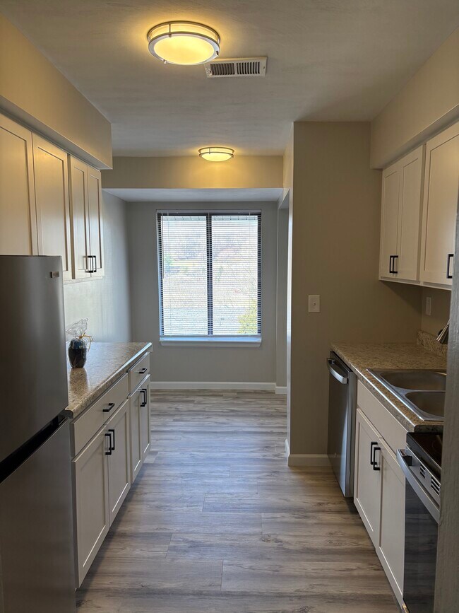 Foto del edificio - The Oaks Apartments