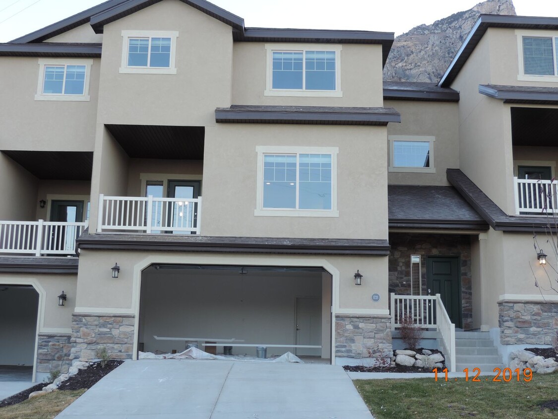 Primary Photo - 3 Bed Town Home - Provo Slate Canyon