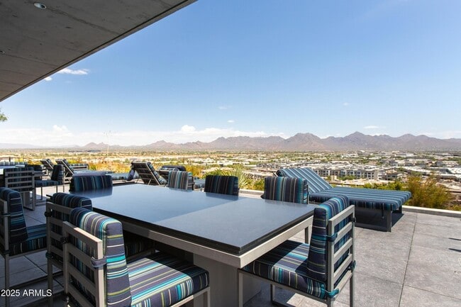 Foto del edificio - 7180 E Kierland Blvd