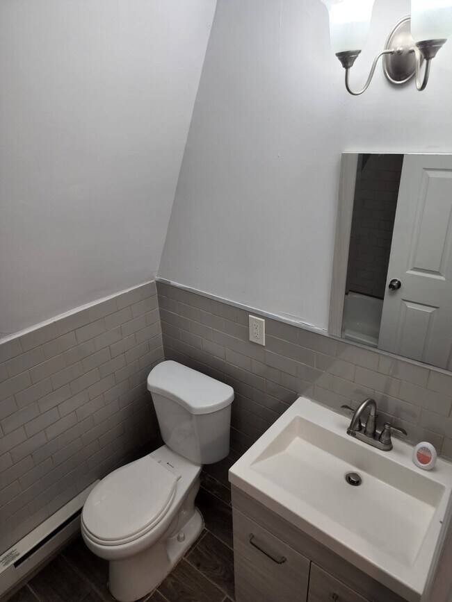 Foto del edificio - 296 N Clinton St