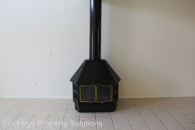 Building Photo - 2 br, 2 bath House - 869-C Tramway Ln Ct. NE
