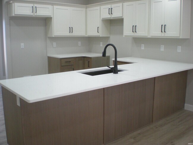 Foto del edificio - 5960 N Clinton St