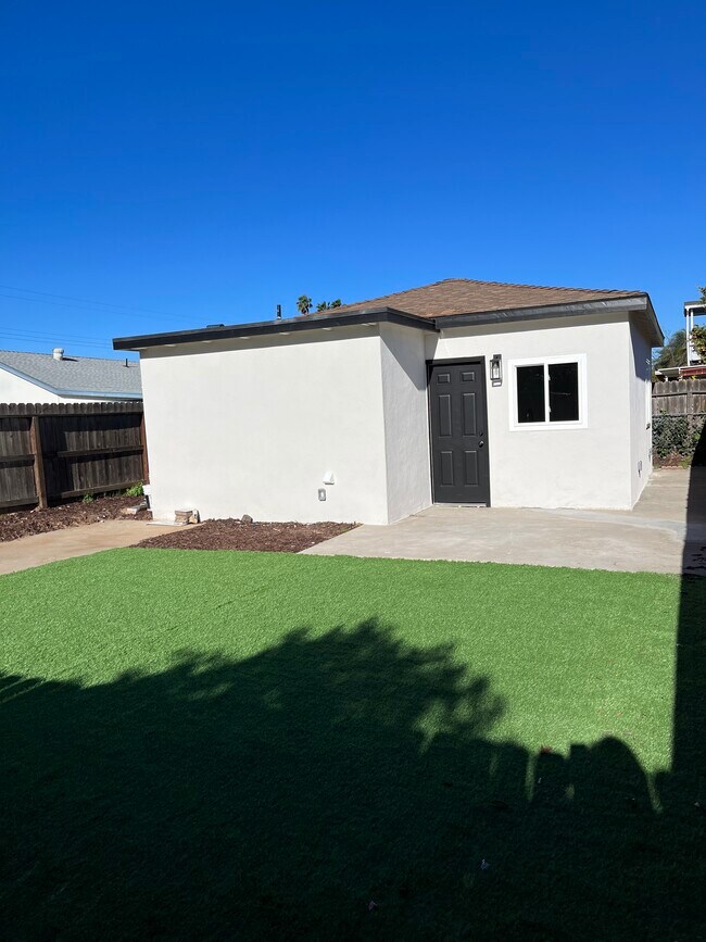 Foto del edificio - 619 Erica St