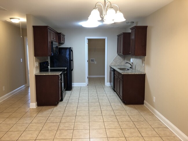 Foto del edificio - Available to show! **MOVE-IN Special $250 off the 1st full month's rent.**