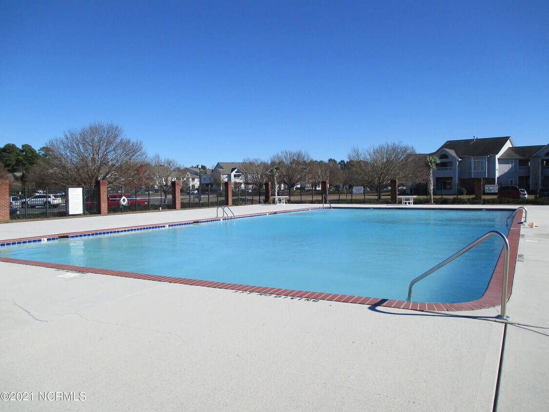 Building Photo - 4104 Breezewood Dr
