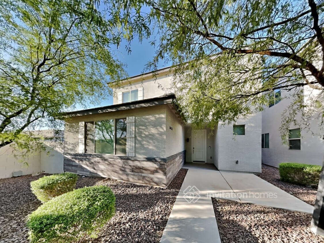 Foto principal - 16435 S 10th St