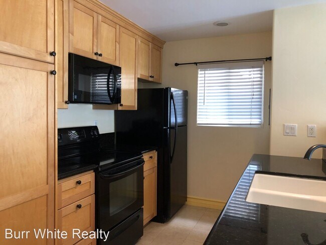 Building Photo - 1 br, 1 bath House - 117 30th St. A
