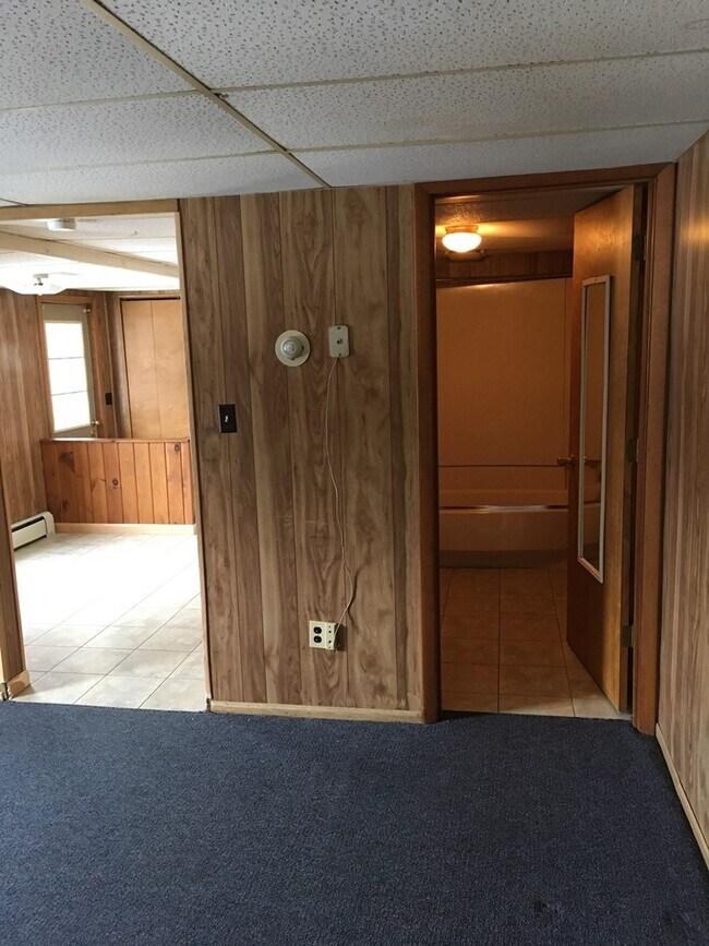 221 1/2 Ziegler Ave, Butler, PA 16001 Townhome Rentals in Butler PA