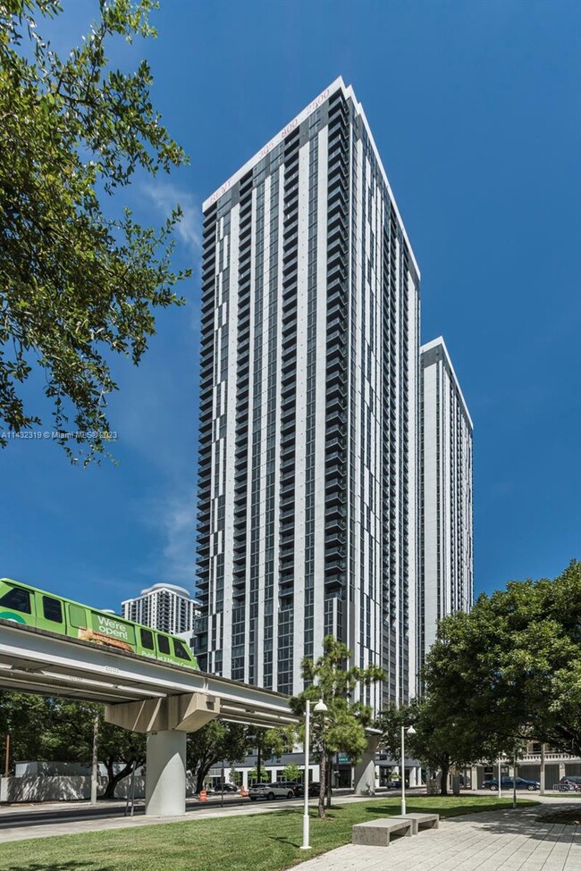 Foto del edificio - 25 NE 5th St