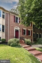 Building Photo - 6862 Williamsburg Pond Ct