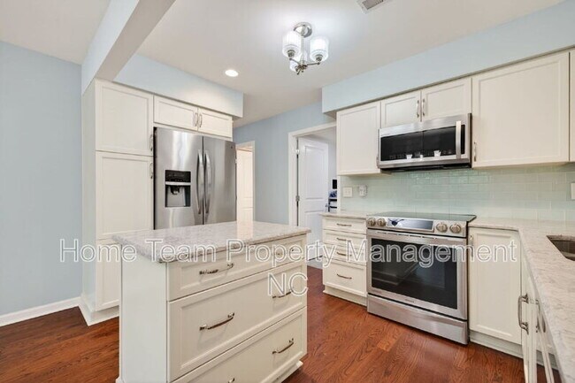 Building Photo - 1526 Dirkson Ct
