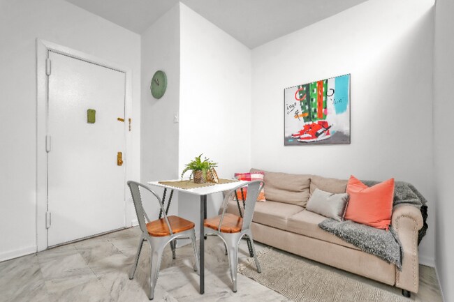 Foto del edificio - 405 W 45th St