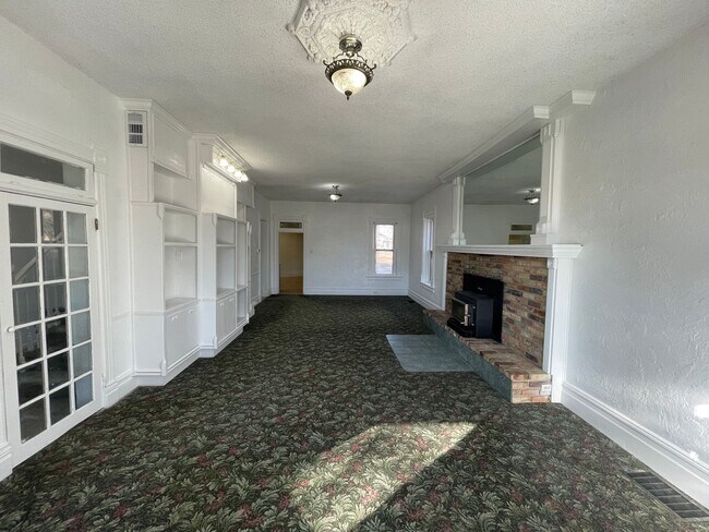 Foto del edificio - 13224 S Redwood Rd