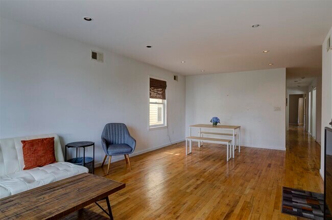 Building Photo - 50 Trenton St