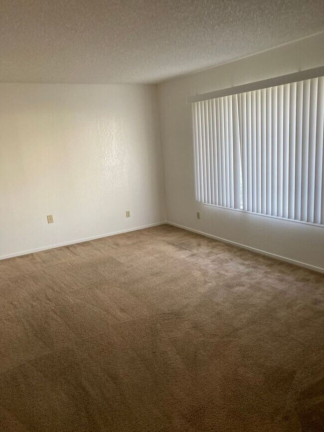 Building Photo - River Drive Properties Proudley Presents T...