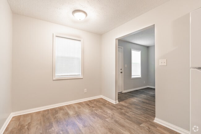 2BR, 1BA - Unit 4 - Parkside Apartments