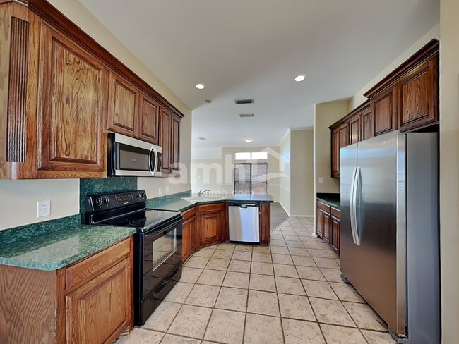 Building Photo - 9132 Tyne Trail