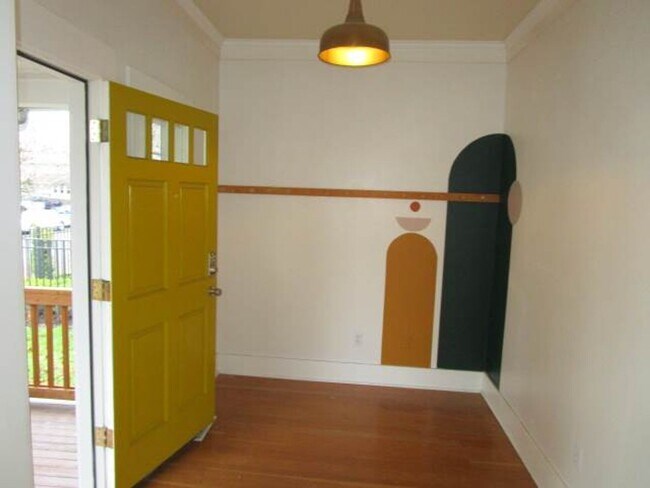 Foto del edificio - Charming 3 Bedroom Craftsman in North Tacoma