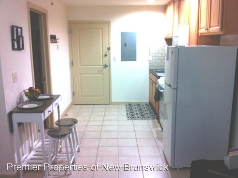 Building Photo - Studio, 1 bath Apartment - 6 Sicard Street
