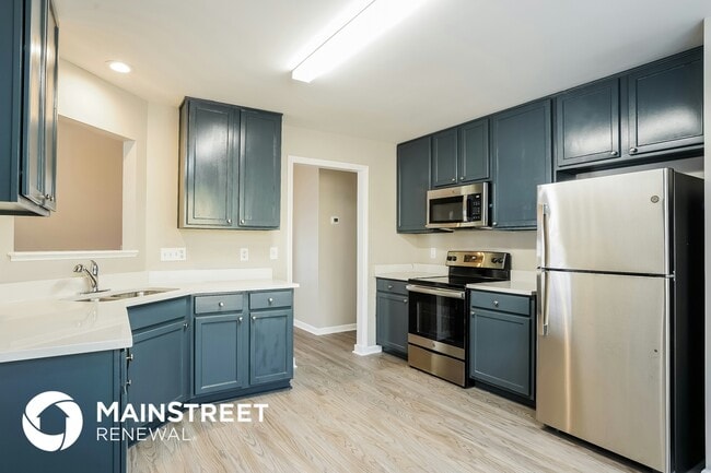 Building Photo - 5113 Chasteal Trail