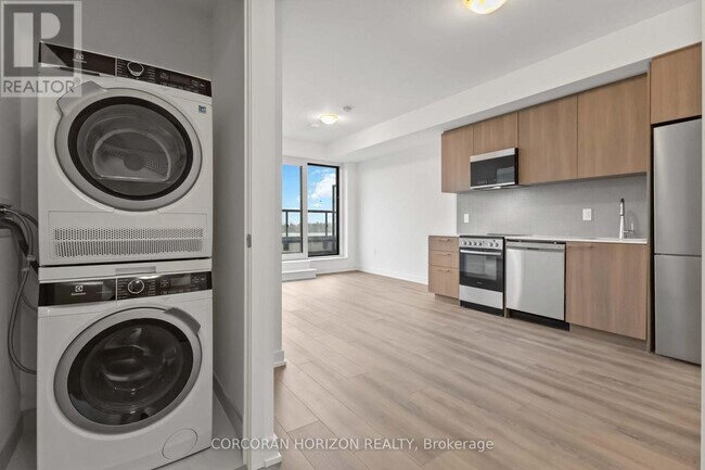 Photo du bâtiment - 7437 Kingston Rd