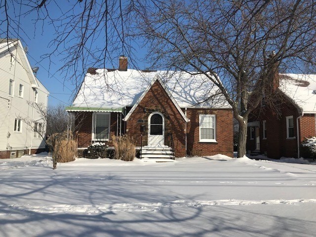Primary Photo - New to Euclid Ohio!