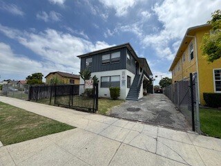 Building Photo - 6204 3rd Ave