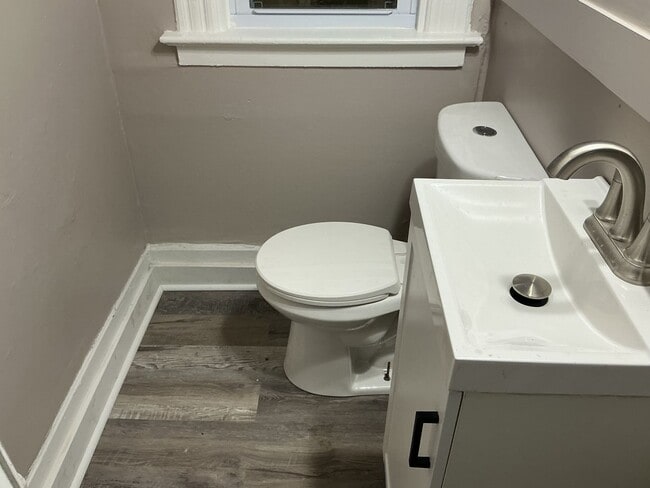 Foto del edificio - 4 bedroom single family home