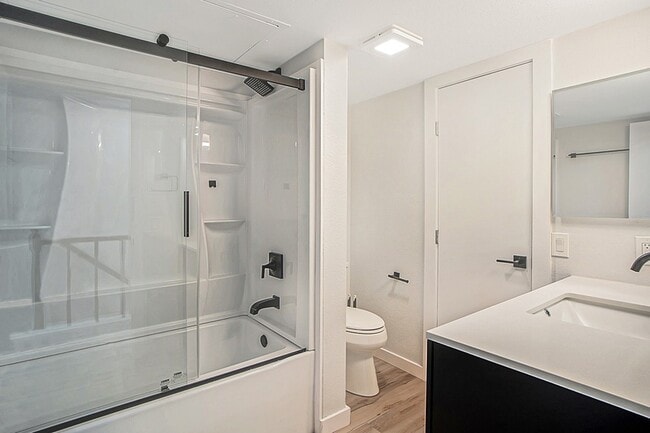 Foto del edificio - 618 W Collins St