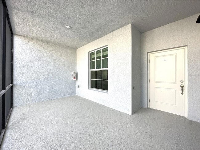 Building Photo - 14204 Heritage Landing Blvd