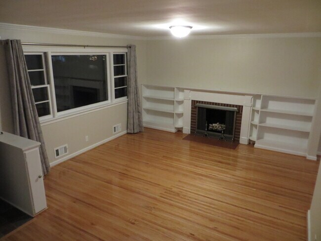 Living Room - 145 Danforth Cres