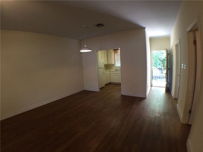 Building Photo - 2100 San Gabriel St