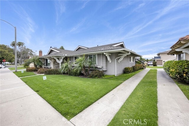 Foto del edificio - 16721 Bartlett Ln