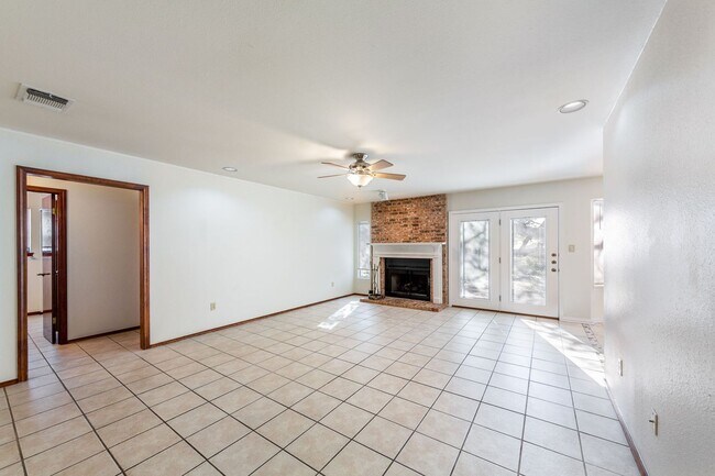 Foto del edificio - 57 Woodcreek Dr