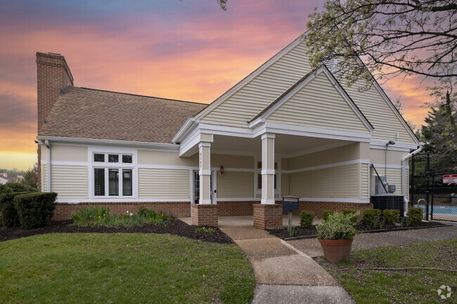 Vista alternativa - Gunston Corner Condominiums