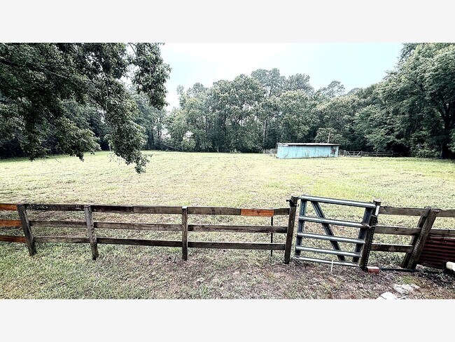 Foto del edificio - 5801 Sapp Rd
