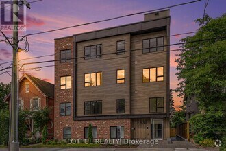 Building Photo - 630-630 Churchill Ave N