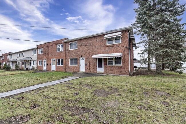 Building Photo - 5983A Glenway Dr